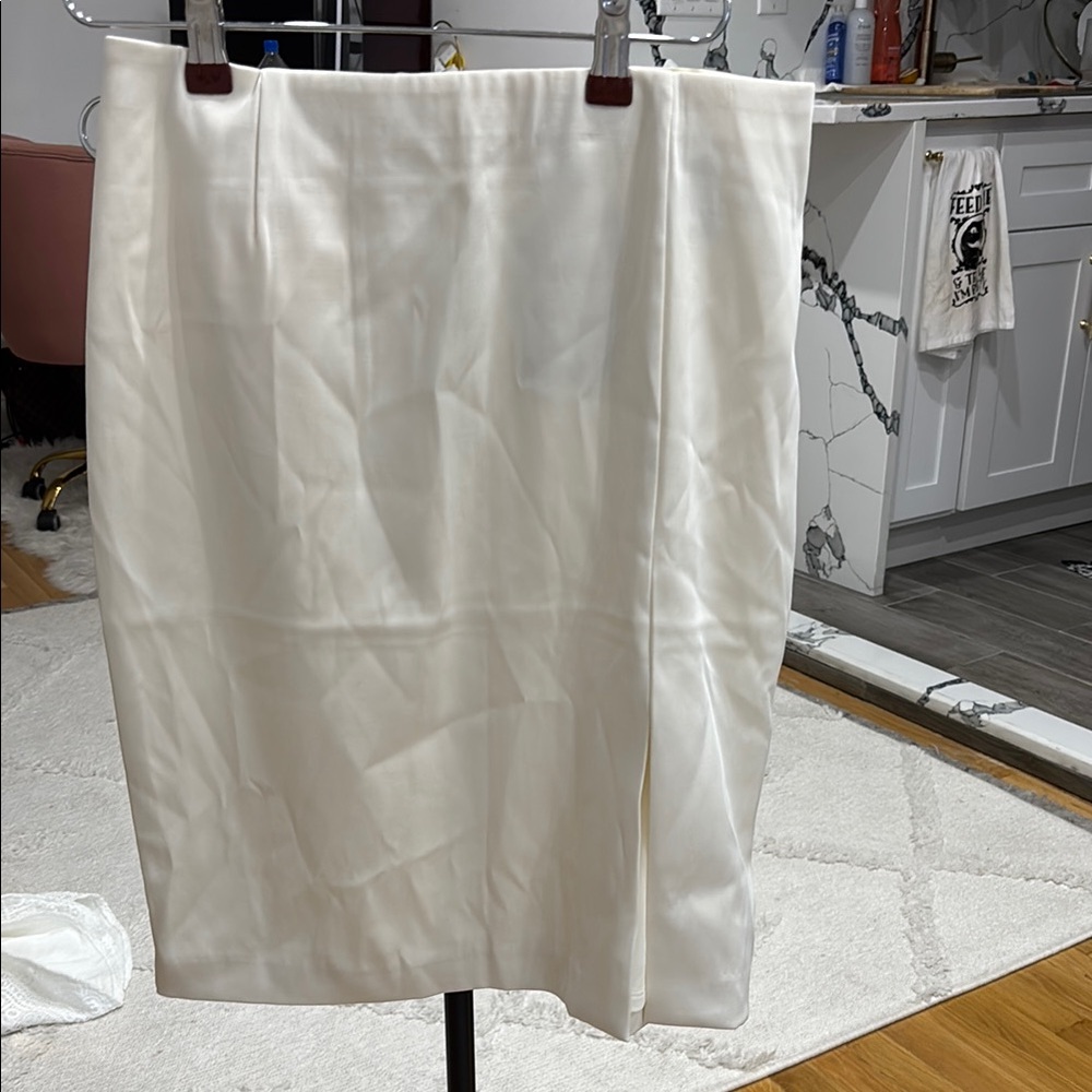 H&M Cream Pencil Skirt Knee-Length Work Style
